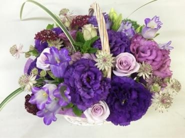 紫の花のバスケット｜「花友生花店」　（神奈川県南足柄市の花キューピット加盟店 花屋）のブログ
